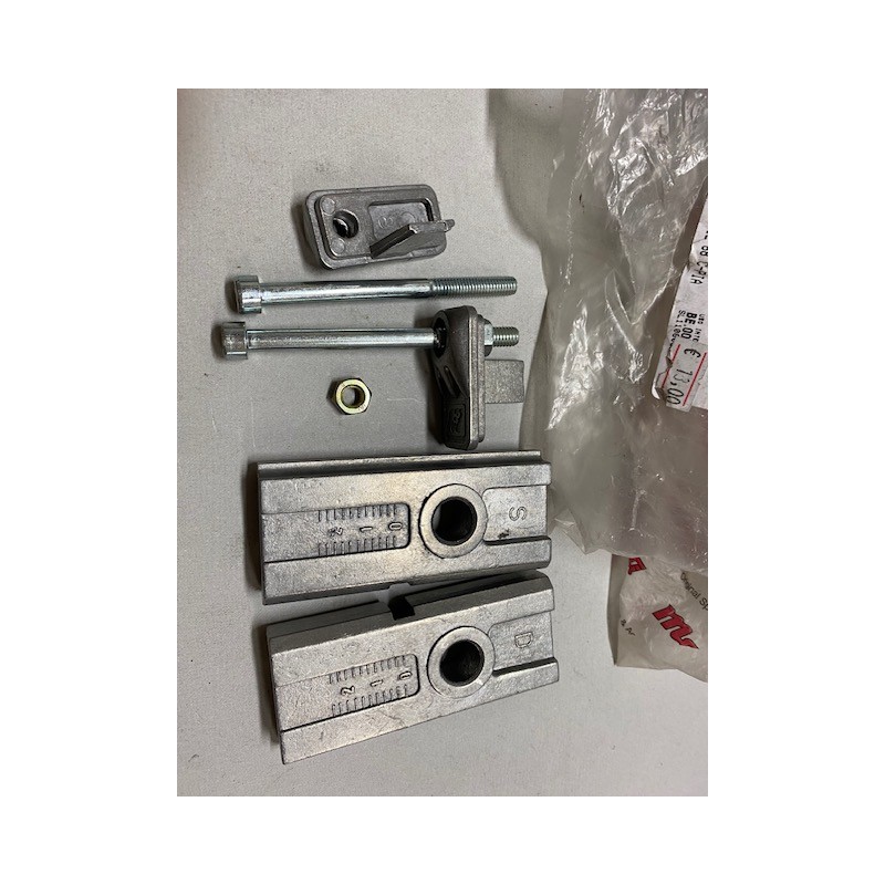 Tendicatena in aluminio foro 12mm originale Malaguti Grizzly 12
