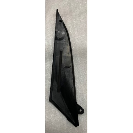 Fianchetto lato SX originale sotto serbatoio Yamaha R1 anni '04-'06 codice 5VY-24129-00 usato in ottime condizioni