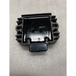 40400146 Regolatore Tensione Piaggio LIBERTY 200 RST -04 / LIBERTY 200 SPORT -06